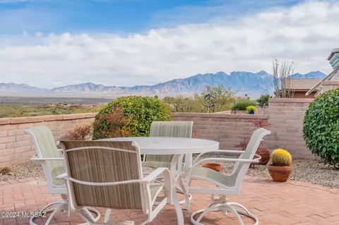 2072 W Vista Ridge Dr, Green Valley, AZ 85622