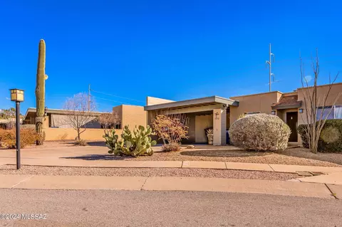 7832 E Baker St, Tucson, AZ 85710