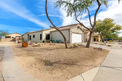 1916 W Calle Dos Rios, Tucson, AZ 85746