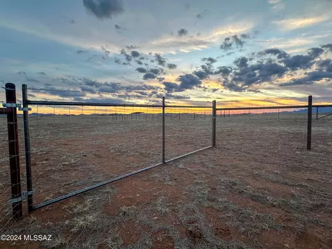 000 Alexander Ln #4, Elgin, AZ 85611 photo 3
