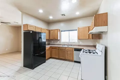 227 E 20th St, Tucson, AZ 85701 photo 4
