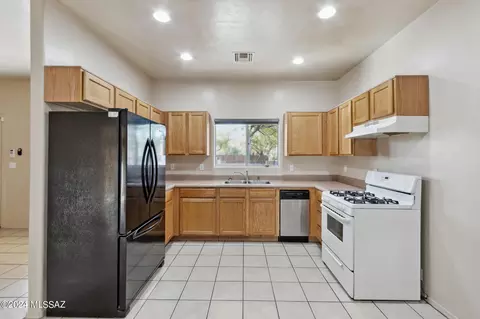 227 E 20th St, Tucson, AZ 85701 photo 3