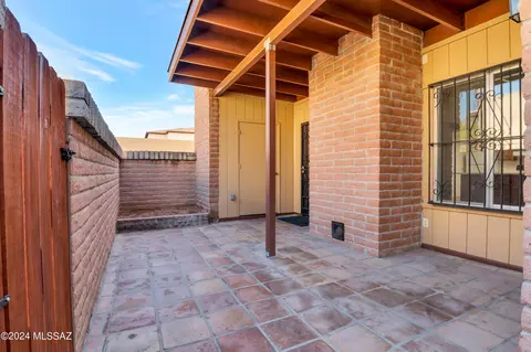 295 E Hadley St, Tucson, AZ 85705 photo 23