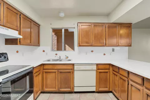 295 E Hadley St, Tucson, AZ 85705 photo 12