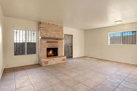 295 E Hadley St, Tucson, AZ 85705 photo 6