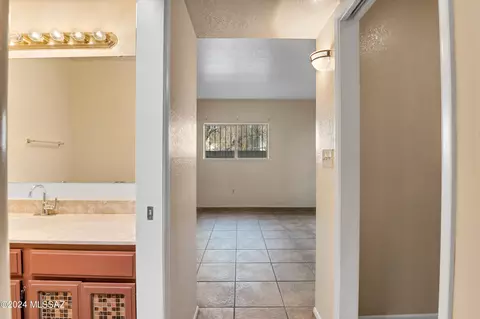 295 E Hadley St, Tucson, AZ 85705 photo 13