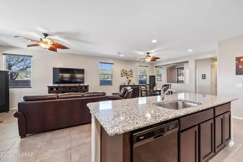 Kitchen - 5172 E Arguedas Way, Tucson, AZ 85756 photo 1 of 5