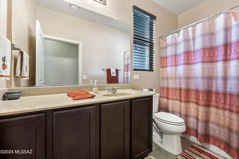 Bath - 5172 E Arguedas Way, Tucson, AZ 85756 photo 2 of 2
