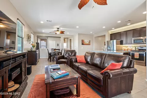 Living - 5172 E Arguedas Way, Tucson, AZ 85756 photo 3 of 4
