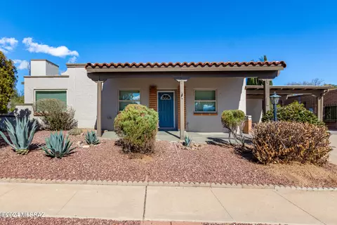 141 E La Huerta, Green Valley, AZ 85614