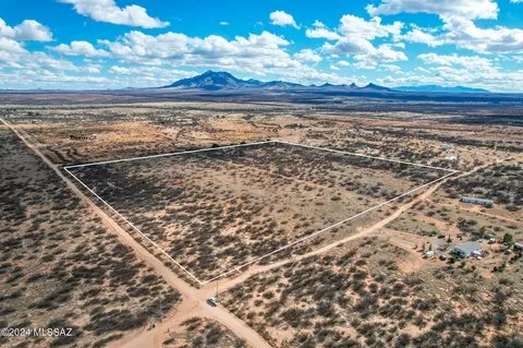 40 E Acres E Clinton Ln #-, Hereford, AZ 85615 photo 2