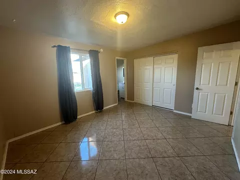 6573 E Hawk Dr, Tucson, AZ 85730 photo 9