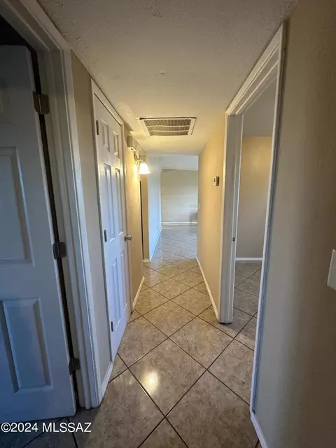 6573 E Hawk Dr, Tucson, AZ 85730 photo 13