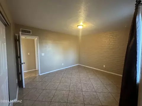 6573 E Hawk Dr, Tucson, AZ 85730 photo 10
