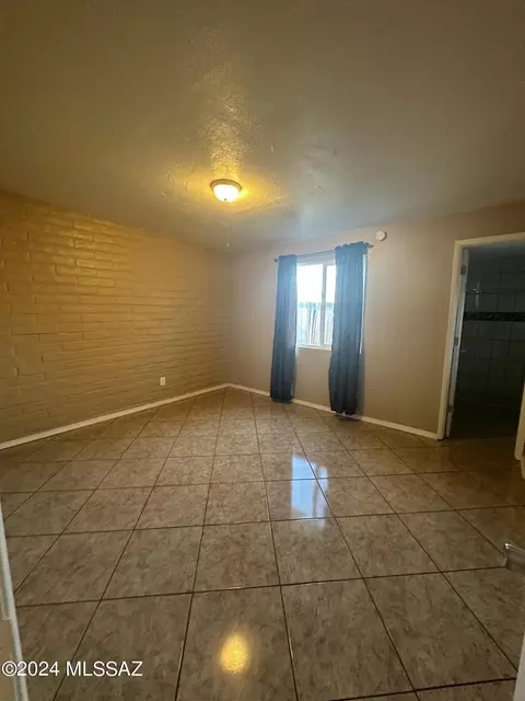 6573 E Hawk Dr, Tucson, AZ 85730 photo 7