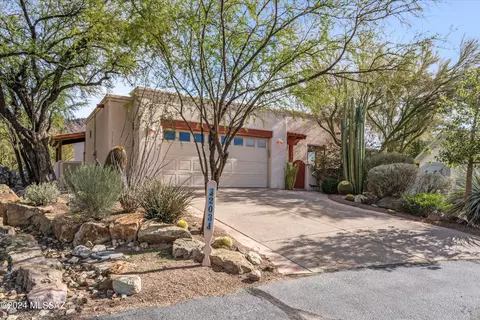 2031 S Doubletree Ln, Tucson, AZ 85713