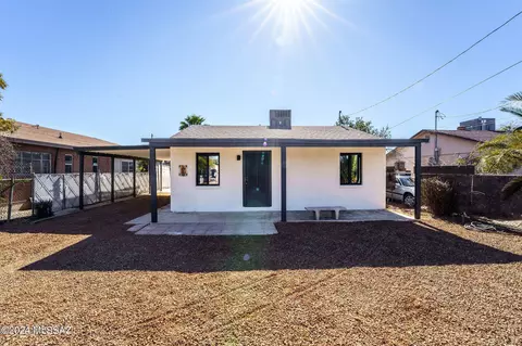 407 W 44th St, Tucson, AZ 85713