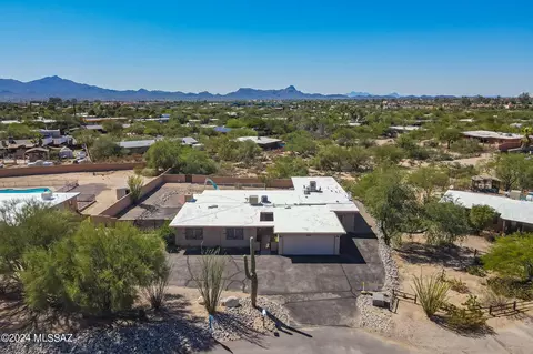7613 N Chapala Pl, Tucson, AZ 85704