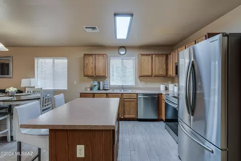 895 E Robert Hansen Dr, Tucson, AZ 85706 photo 23