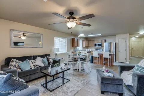 895 E Robert Hansen Dr, Tucson, AZ 85706 photo 14