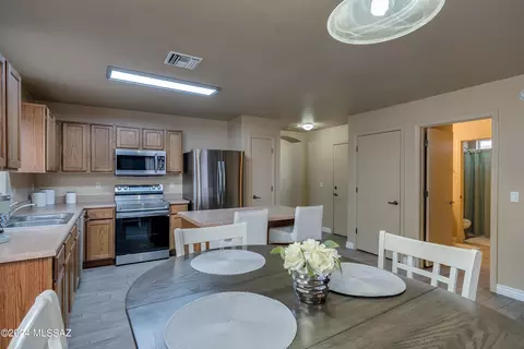 895 E Robert Hansen Dr, Tucson, AZ 85706 photo 19