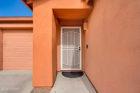 895 E Robert Hansen Dr, Tucson, AZ 85706 photo 7