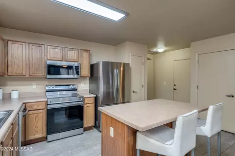 895 E Robert Hansen Dr, Tucson, AZ 85706 photo 22