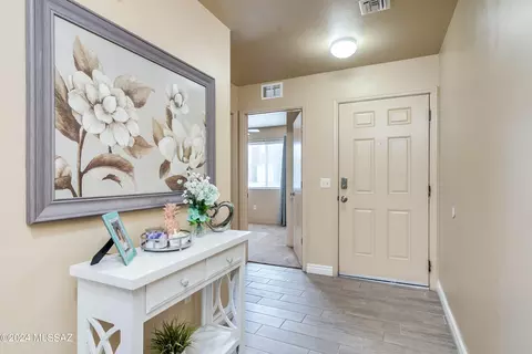 895 E Robert Hansen Dr, Tucson, AZ 85706 photo 8