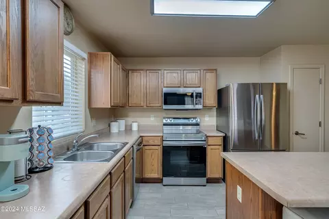 895 E Robert Hansen Dr, Tucson, AZ 85706 photo 21