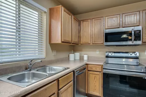 895 E Robert Hansen Dr, Tucson, AZ 85706 photo 26