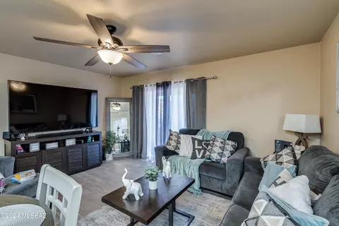 895 E Robert Hansen Dr, Tucson, AZ 85706 photo 13