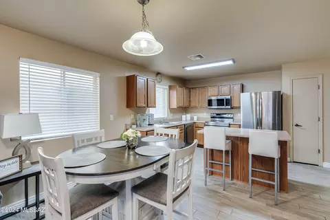 895 E Robert Hansen Dr, Tucson, AZ 85706 photo 16