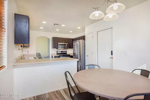 5865 E Chaucers Dr, Tucson, AZ 85756 photo 6