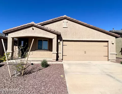 35128 S Iron Jaw Dr, Red Rock, AZ 85145