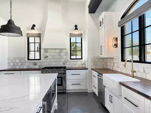 Bath - 2332 E 8th St, Tucson, AZ 85719 photo 1 of 5