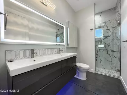 Bath - 2332 E 8th St, Tucson, AZ 85719 photo 4 of 5