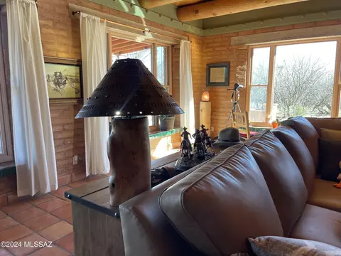 Living - 6702 E De Vaca Cir, Saint David, AZ 85630 photo 2 of 3