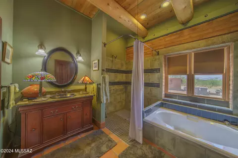 Bath - 6702 E De Vaca Cir, Saint David, AZ 85630 photo 1 of 1