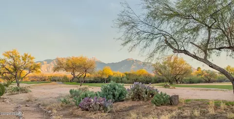 332 W Sunrise Vista Dr, Green Valley, AZ 85614