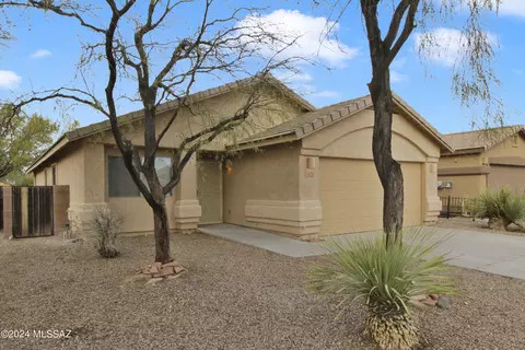 Exterior - 4131 E Coolbrooke Dr, Tucson, AZ 85756 photo 3 of 7