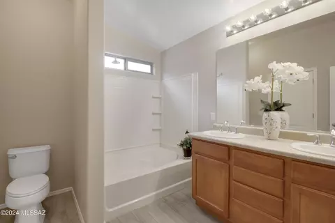 Bath - 4131 E Coolbrooke Dr, Tucson, AZ 85756 photo 2 of 3