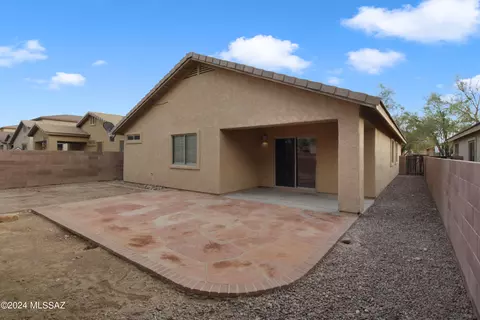Exterior - 4131 E Coolbrooke Dr, Tucson, AZ 85756 photo 6 of 7