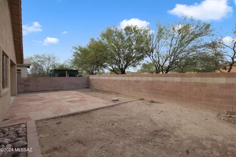 Exterior - 4131 E Coolbrooke Dr, Tucson, AZ 85756 photo 4 of 7