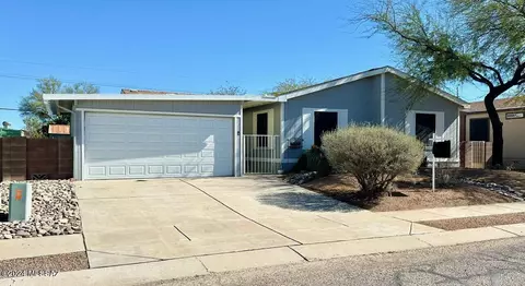 7169 S Prospector Peak Dr S, South Tucson, AZ 85713