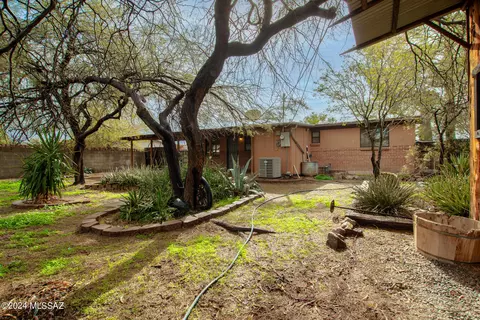 Exterior - 4749 E 24th St, Tucson, AZ 85711 photo 8 of 11