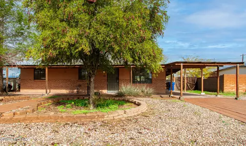 4749 E 24th St, Tucson, AZ 85711