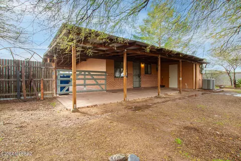 Exterior - 4749 E 24th St, Tucson, AZ 85711 photo 6 of 11