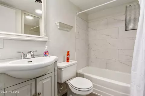 Bath - 4749 E 24th St, Tucson, AZ 85711 photo 2 of 2