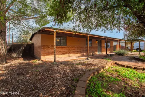 Exterior - 4749 E 24th St, Tucson, AZ 85711 photo 5 of 11