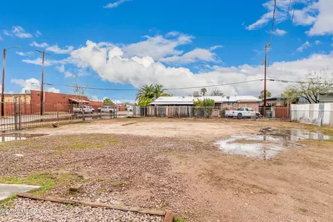 Exterior - 444 E 29th St, Tucson, AZ 85713 photo 6 of 7